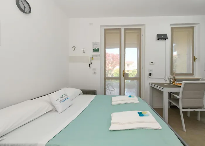 Mgh - & Pool Apartment Brescia